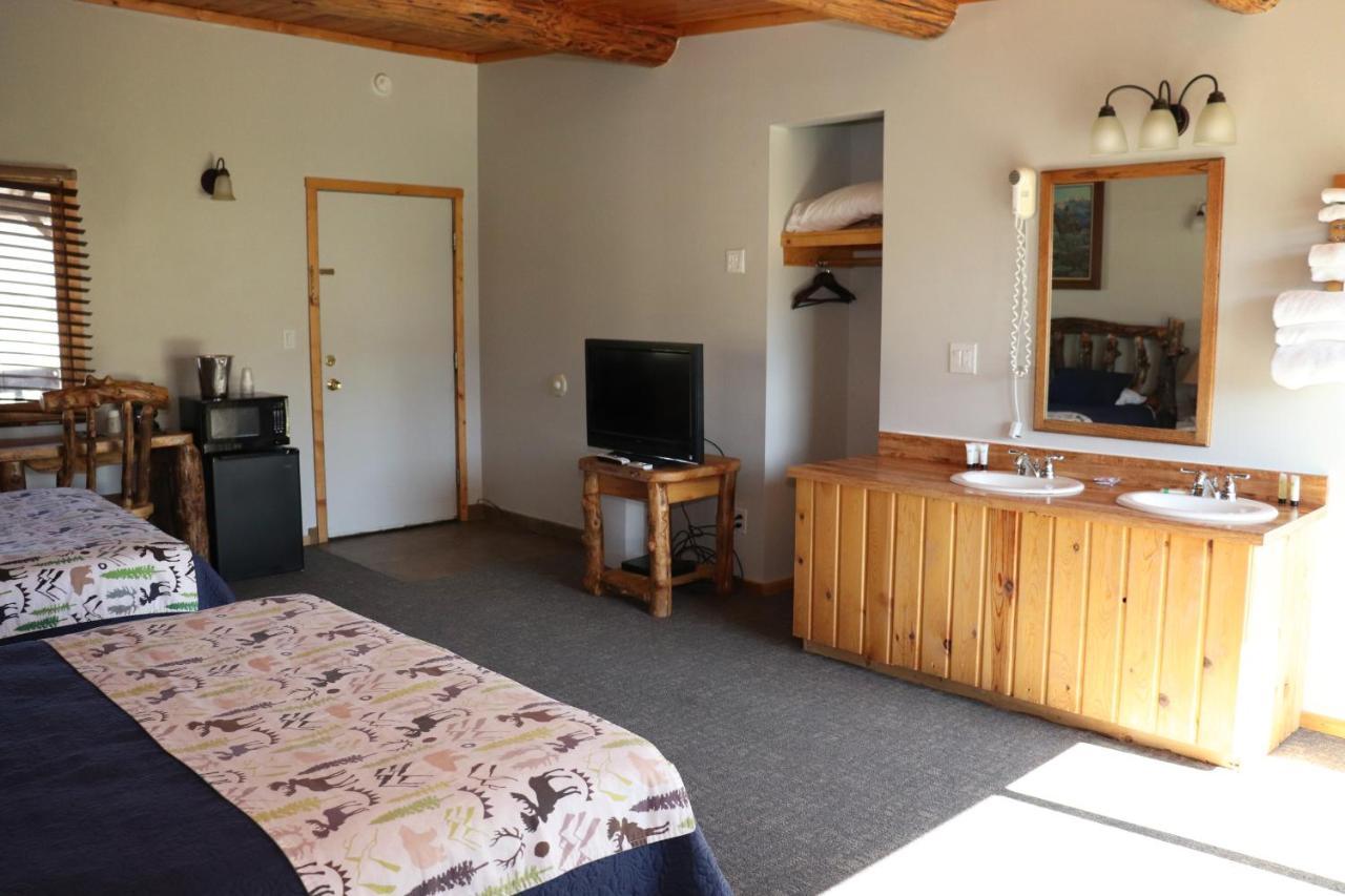 וואפיטי Yellowstone Valley Inn מראה חיצוני תמונה