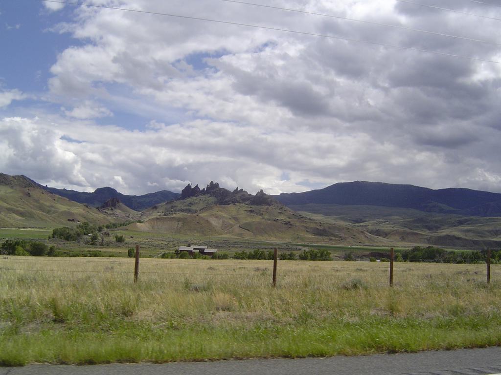 וואפיטי Yellowstone Valley Inn מראה חיצוני תמונה