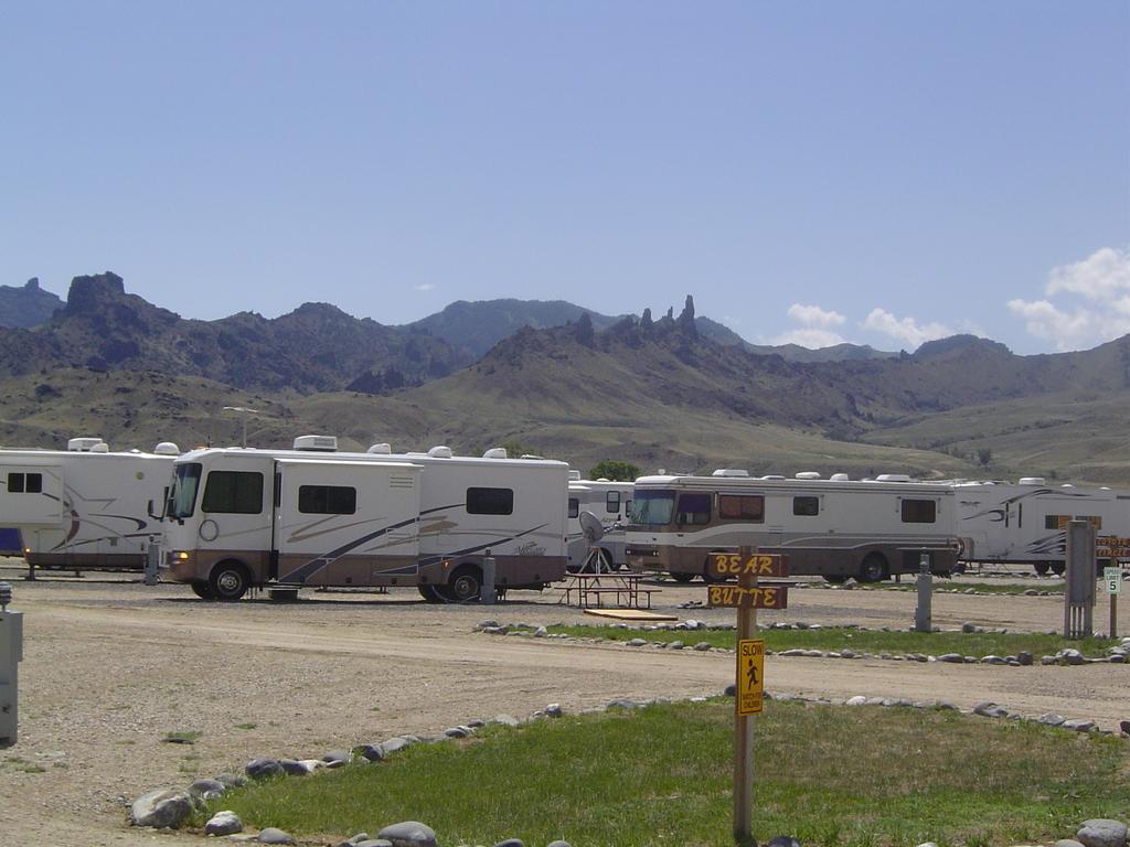 וואפיטי Yellowstone Valley Inn מראה חיצוני תמונה