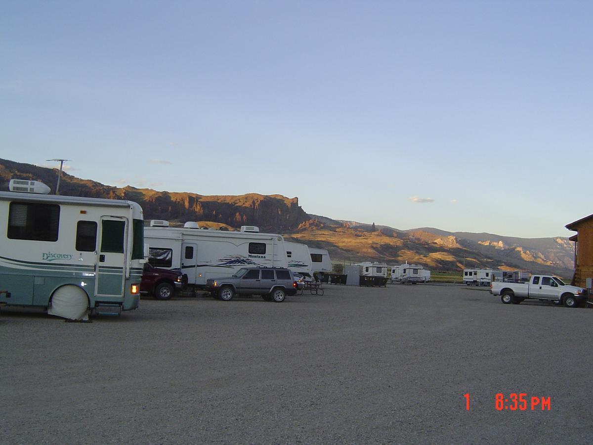 וואפיטי Yellowstone Valley Inn מראה חיצוני תמונה