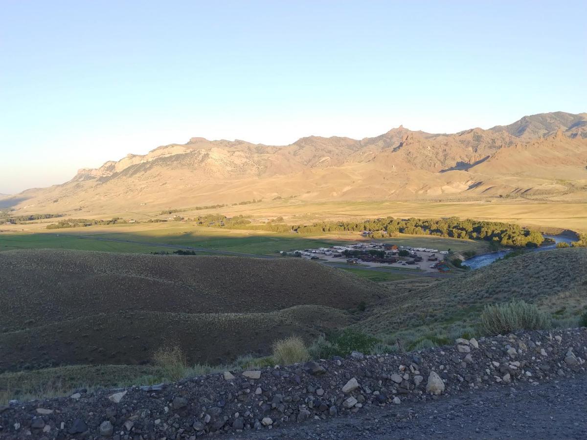 וואפיטי Yellowstone Valley Inn מראה חיצוני תמונה